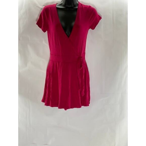FOREVER 21 Women's Fuchsia Short Sleeve V-Neck Wrap Romper SZ M - Picture 1 of 12